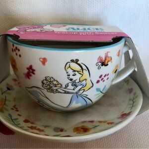 Alice in Wonderland Teacup Saucer set NWT Disney Garden Blue 16oz